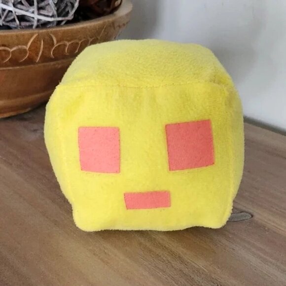Minecraft Yellow Plush Toy – 5"x5" – Pre-Owned – Pink Accents - Very Clean - Picture 1 of 10